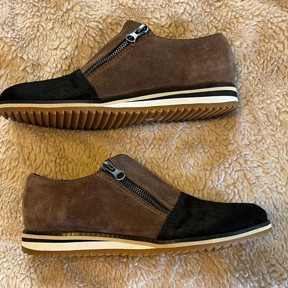 Stylish Brown and Black Women's Flats with Zipper